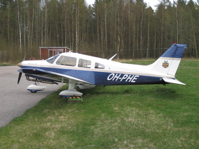 Piper Warrior PA28-161 OH-PHE EFHN 2008-05-03