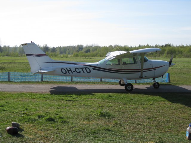 Cessna 172N Skyhawk II OH-CTD EFHN 2008-05-11