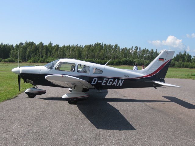 Piper PA-28-181 Archer II D-EGAN EFHN 2009-08-06