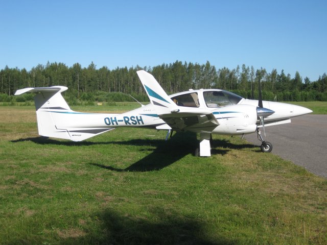 Diamond DA-42 Twin Star OH-RSH EFHN 2008-07-28