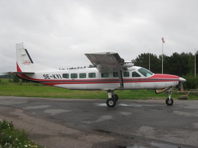 Cessna 208B Grand Caravan SE-KYI EFHN 2008-08-17