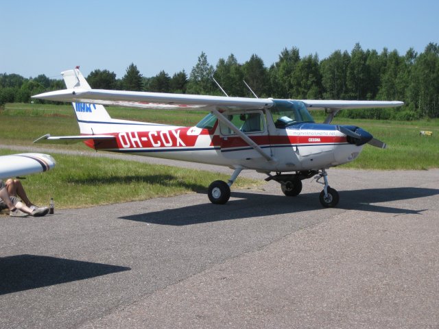 Cessna A152 Aerobat OH-COX EFHN 2009-06-28