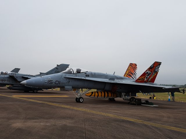 Espanjan Boeing EF-18M Hornet, C.15-14/15-01