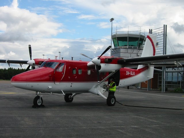 DHC-6-300 Twin Otter OH-SLK EFVR 2003-08-08