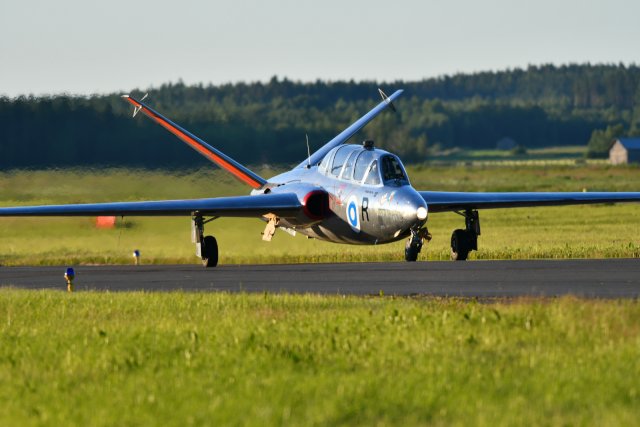 Fouga iltavalossa