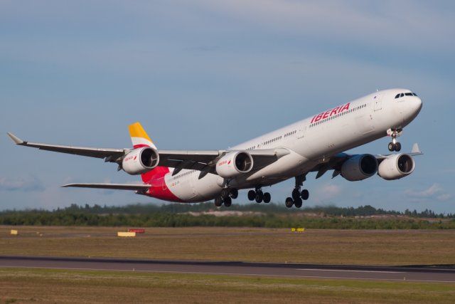 Iberia A340-642 EC-JPU