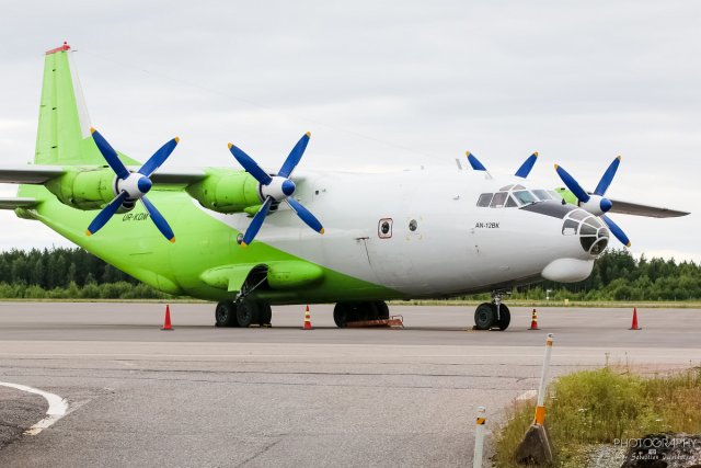 UR-KDM Cavok Airlines Antonov AN-12, 13.07.2017