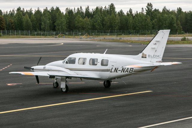 29.9. LN-NAB, Piper PA-31-310 Navajo C