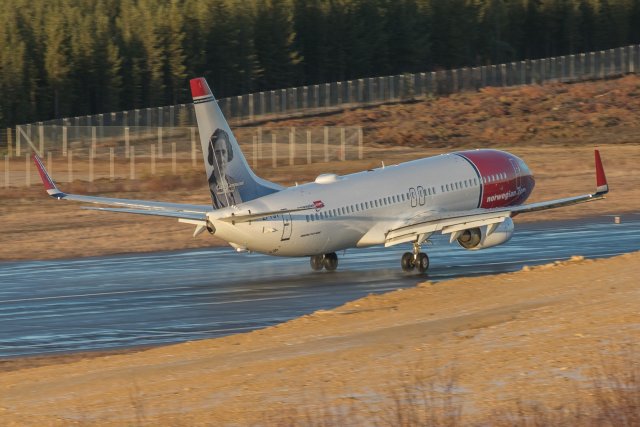 EI-FJY. Norwegian aloitti tänään talvikauden reittilennot Ivaloon.