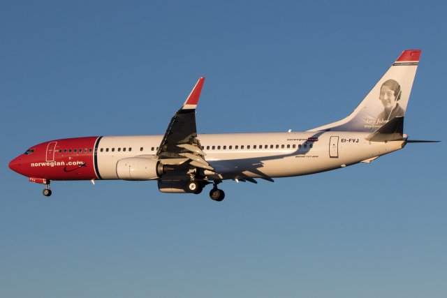 EI-FVJ. Uudenkarheaa kalustoa Norwegianilla.