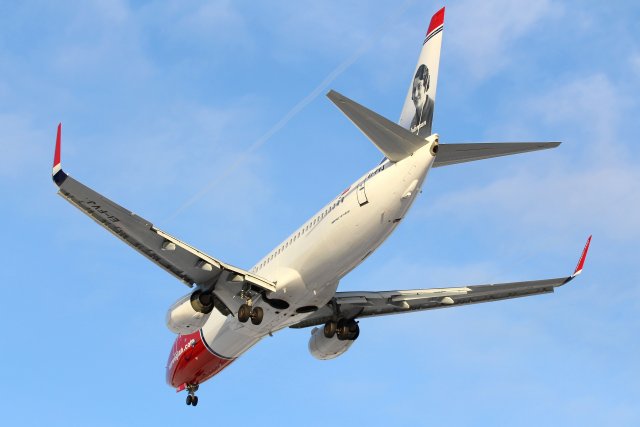 Norwegian EI-FVJ Boeing 737-8JP