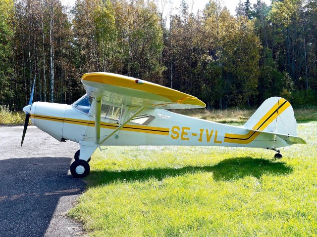 Taylorcraft F21B SE-IVL EFHN 2016-10-02