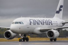 Finnairin A319 rullailee