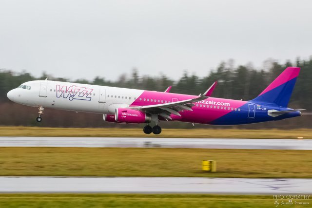 HA-LXE Wizz Air Airbus A321-200, 12.11.2017