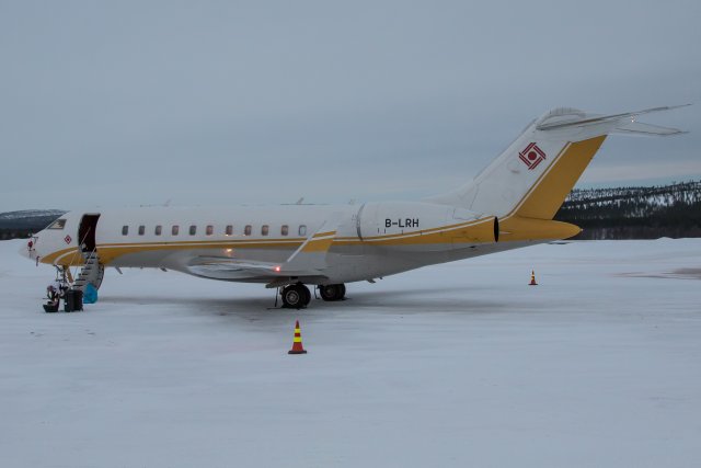 B-LRH. Bombardier Global 5000.