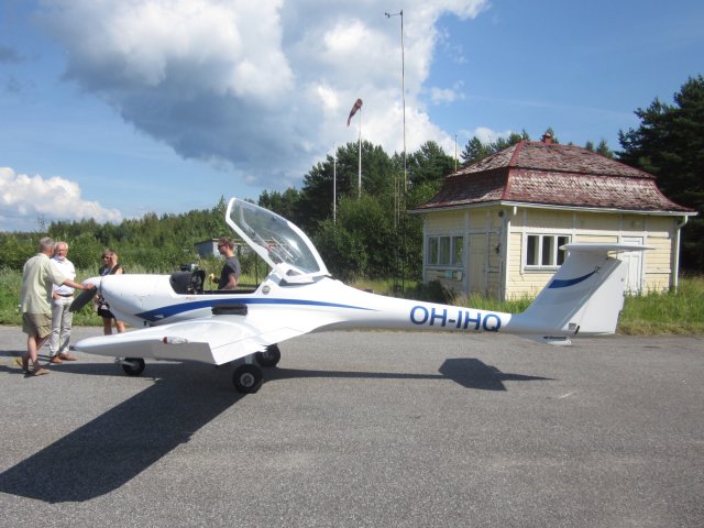 Diamond DA-20-A1 Katana OH-IHQ EFHN 2014-08-08