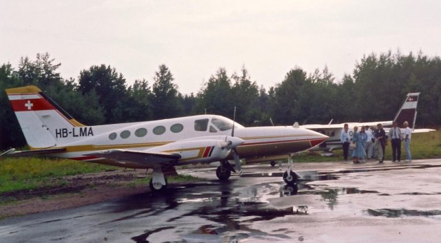 Cessna 421C Golden Eagle 3 HB-LMA EFHN 1992-08-15