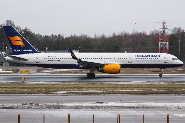 26.1 TF-FIA Boeing 757-256