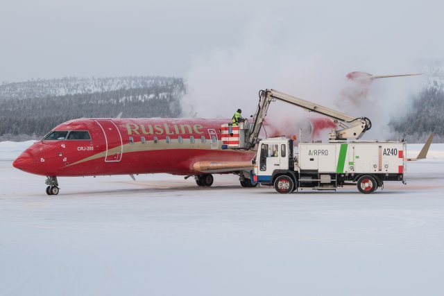 VQ-BFB. Jäänestoa pintaan.