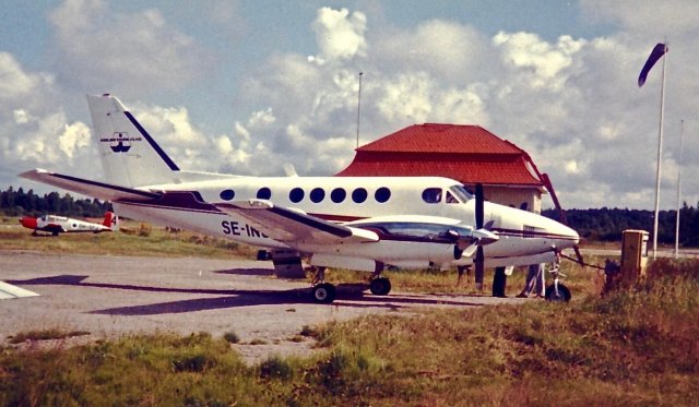 Beechcraft A100 King Air SE-ING EFHN 1980s