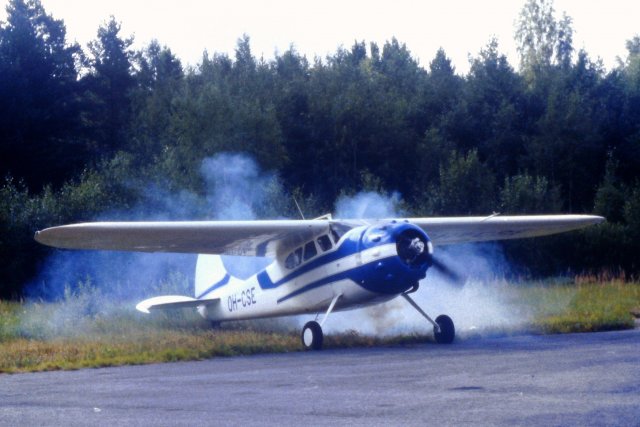 Cessna C195B OH-CSE EFHN 1997-07-26