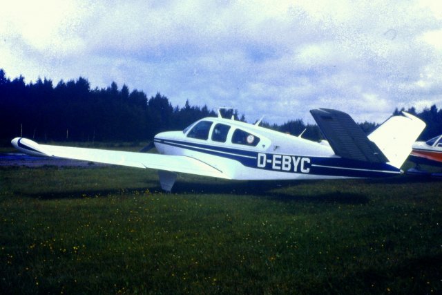 Beechcraft V35B Bonanza D-EBYC EFHN 1992-08-15