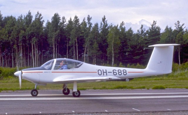 Valentin Taifun 17E OH-688 EFHN 1980s