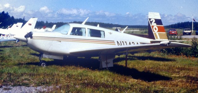 Mooney M20J 201 N1143A EFHN 1995-07-22