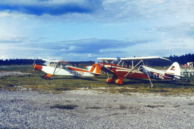 Piper PA-18-95 Super Cub D-ELGC & Piper PA-18-95 Super Cub D-ECQA EFHN 1981