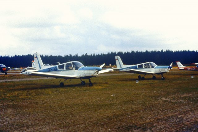 Zlin 43 OK-DOI & Zlin 43 OK-FOH EFNU 1987-08