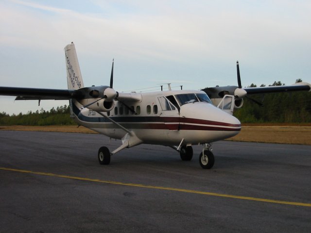 DHC-6-300 Twin Otter OH-SLK EFNU 2002-09-20