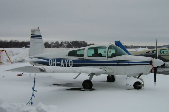 Grumman-American AA-5 Traveler OH-AYO EFHF 2002-11-23