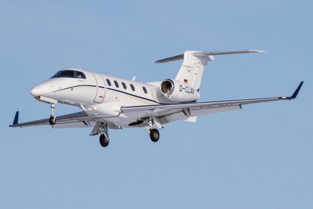 D-CLAV. Embraer Phenom 300.