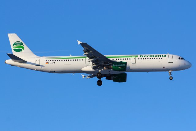 8.3 D-ASTW Airbus A321-211 Düsseldorfista