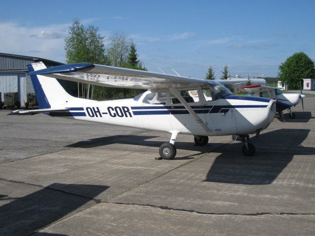 Reims/Cessna F172L OH-COR EFKU 2010-05-22