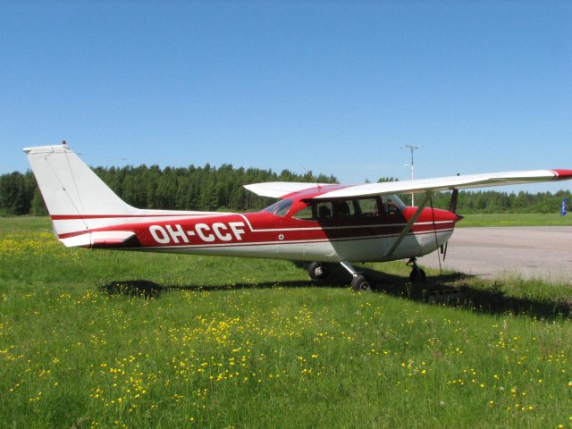 Reims/Cessna F172H OH-CCF EFHN 2007