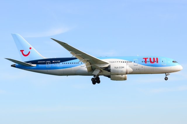 G-TUIF TUI Airways B787-8