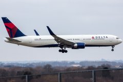 Delta Air Lines Boeing 767-332(ER)(WL) N178DN