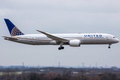 United Airlines Boeing 787-9 Dreamliner N26952