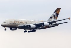 Etihad Airways Airbus A380-861 A6-APD