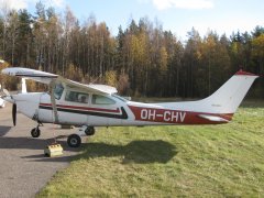 Reims/Cessna F182Q Skylane II OH-CHV EFHN 2008-10-18