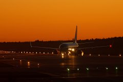 LN-RGA pyörähtää pohjalaisessa kesäyössä