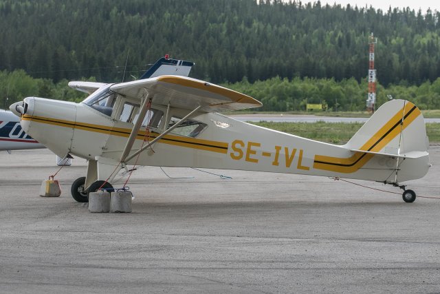 SE-IVL. Taylorcraft F-21B