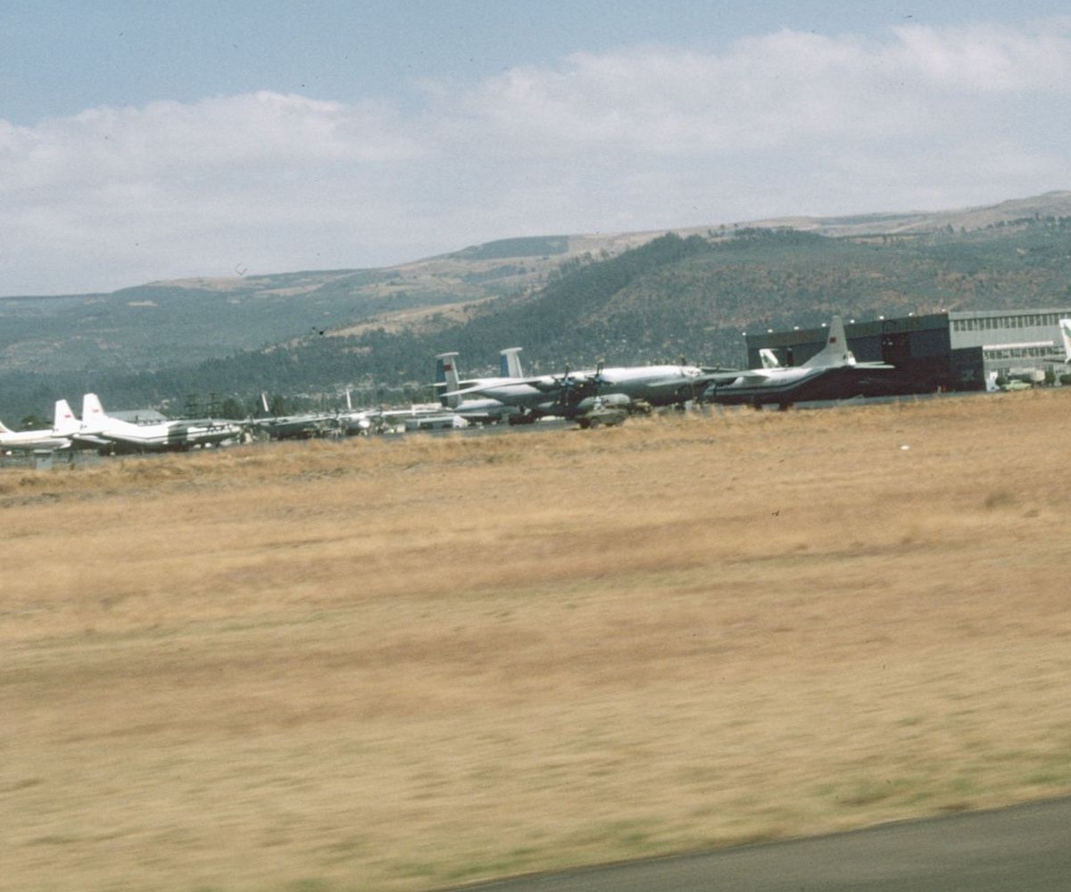 Airfield.jpg.d28b286ada5b09a744e2bcfcc1bb526b.jpg