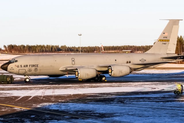 28.10 Boeing KC-135 Stratotanker 57-1487