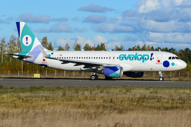 EC-LZD Evelop Airlines A320, 7.10.2018