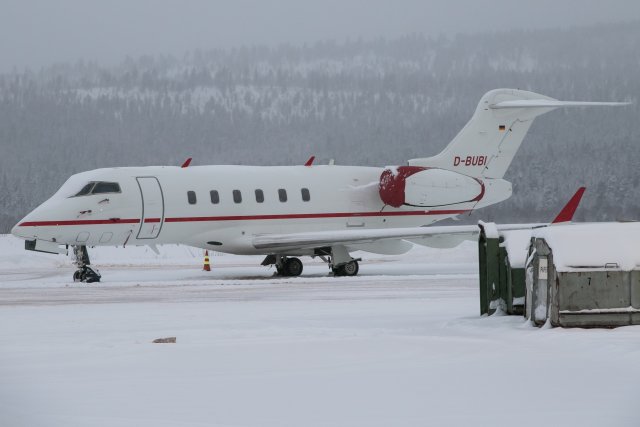 D-BUBI. Bombardier Challenger 300. 9.12.2018