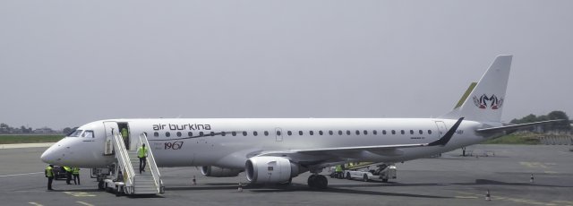 Air Burkina Embraer 195LR XT-ABY (XT=Burkina Faso)