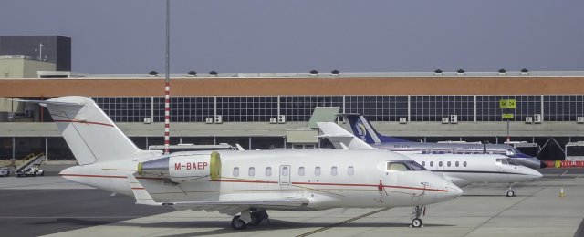 Bombardier CL-600-2B16 M-BAEP