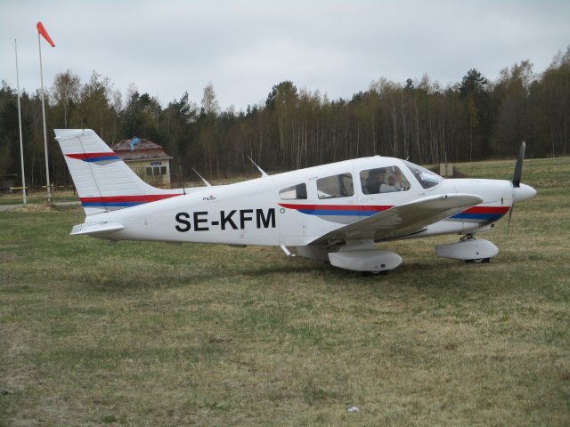 Piper PA-28-181 Archer II SE-KFM EFHN 2019-05-07